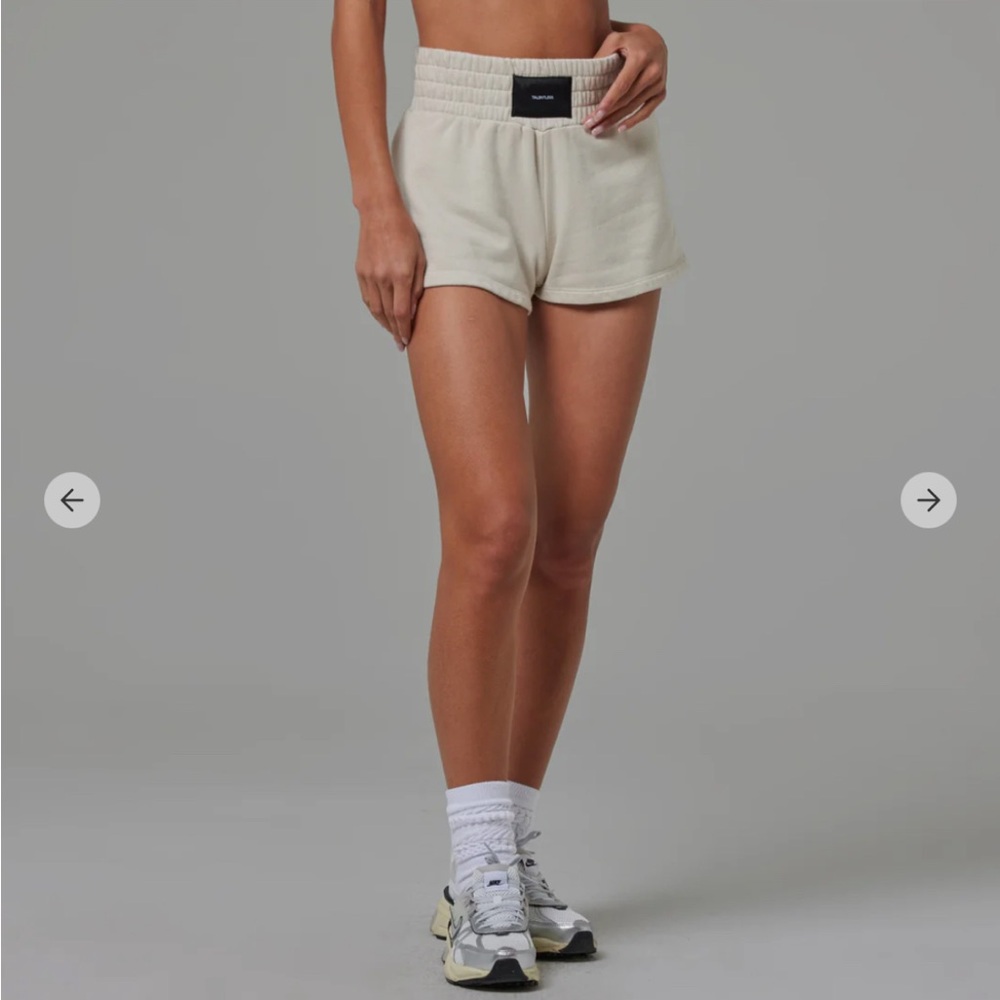 TALENTLESS BOXING SHORTS IN BONE SIZE LARGE